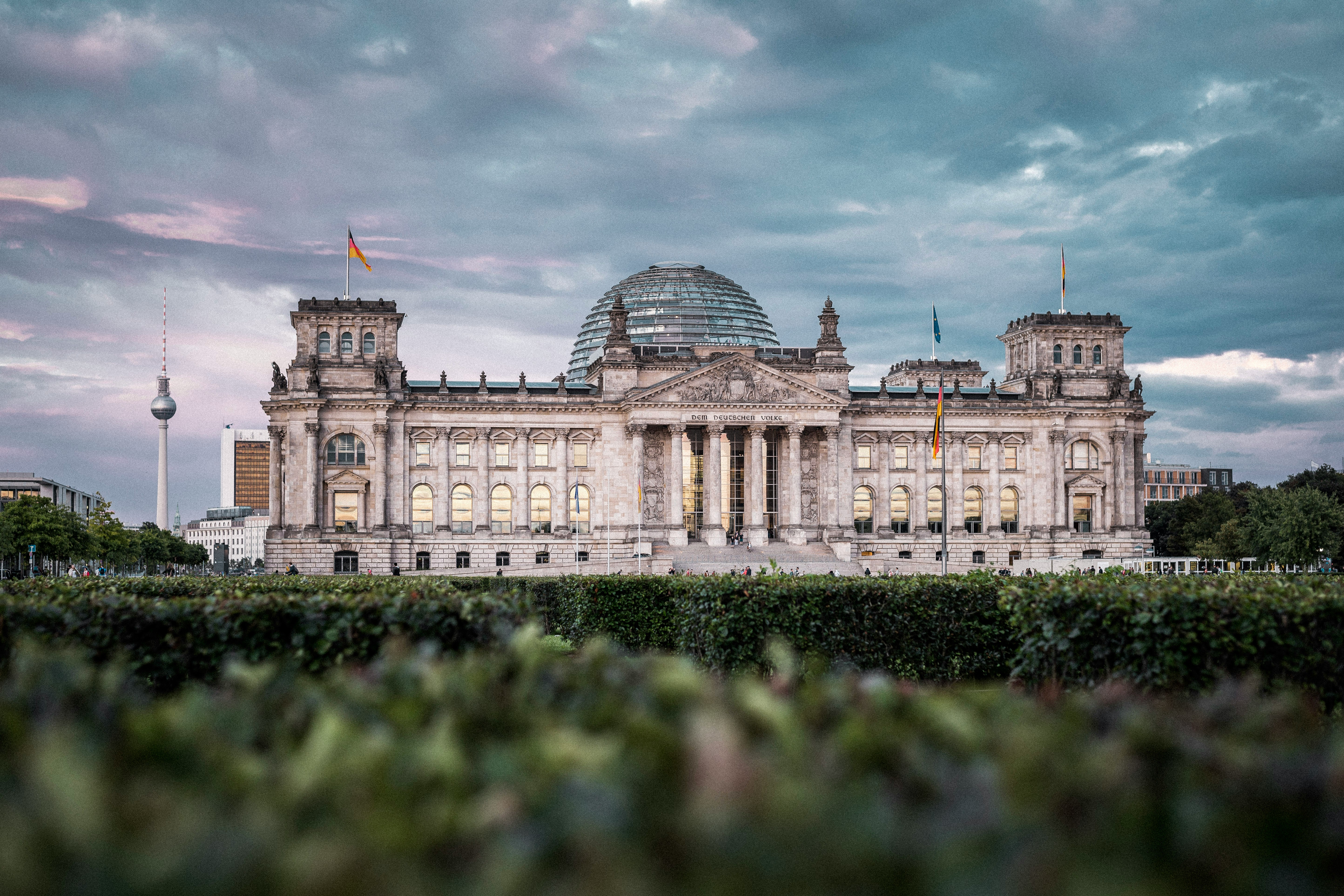 AfD in Umfrage weit vorn – Union deutlich dahinter
